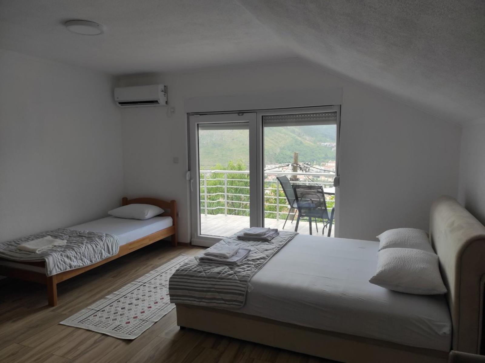 View Of The City - Studio Apartment 2 莫斯塔尔 外观 照片