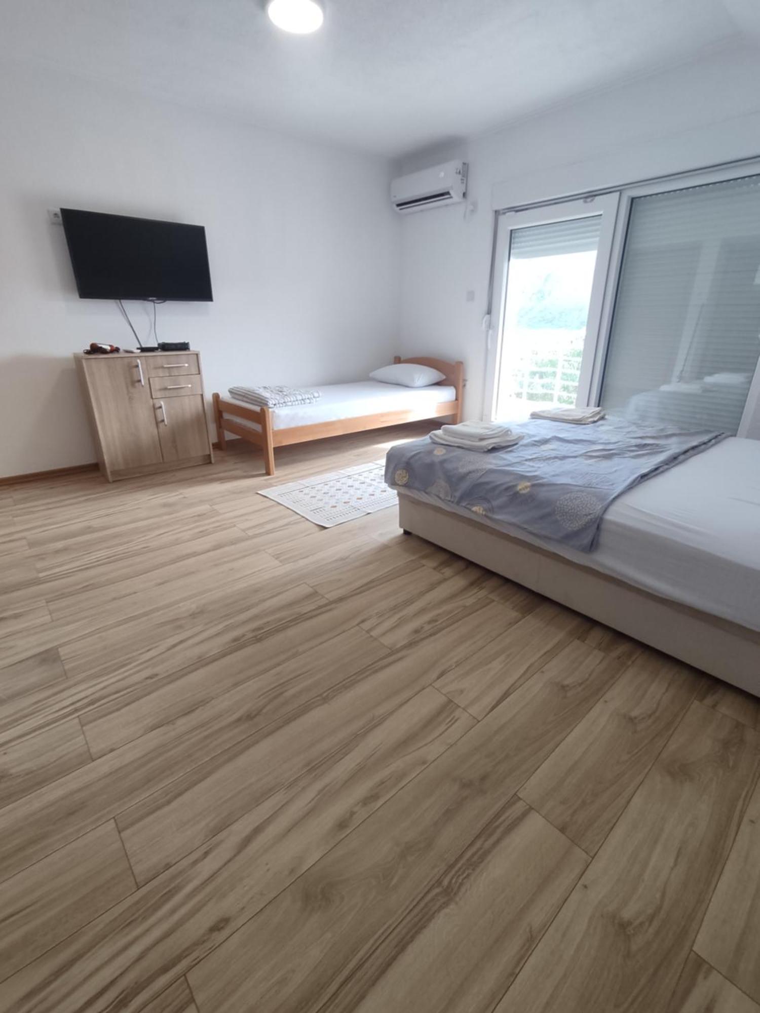 View Of The City - Studio Apartment 2 莫斯塔尔 外观 照片